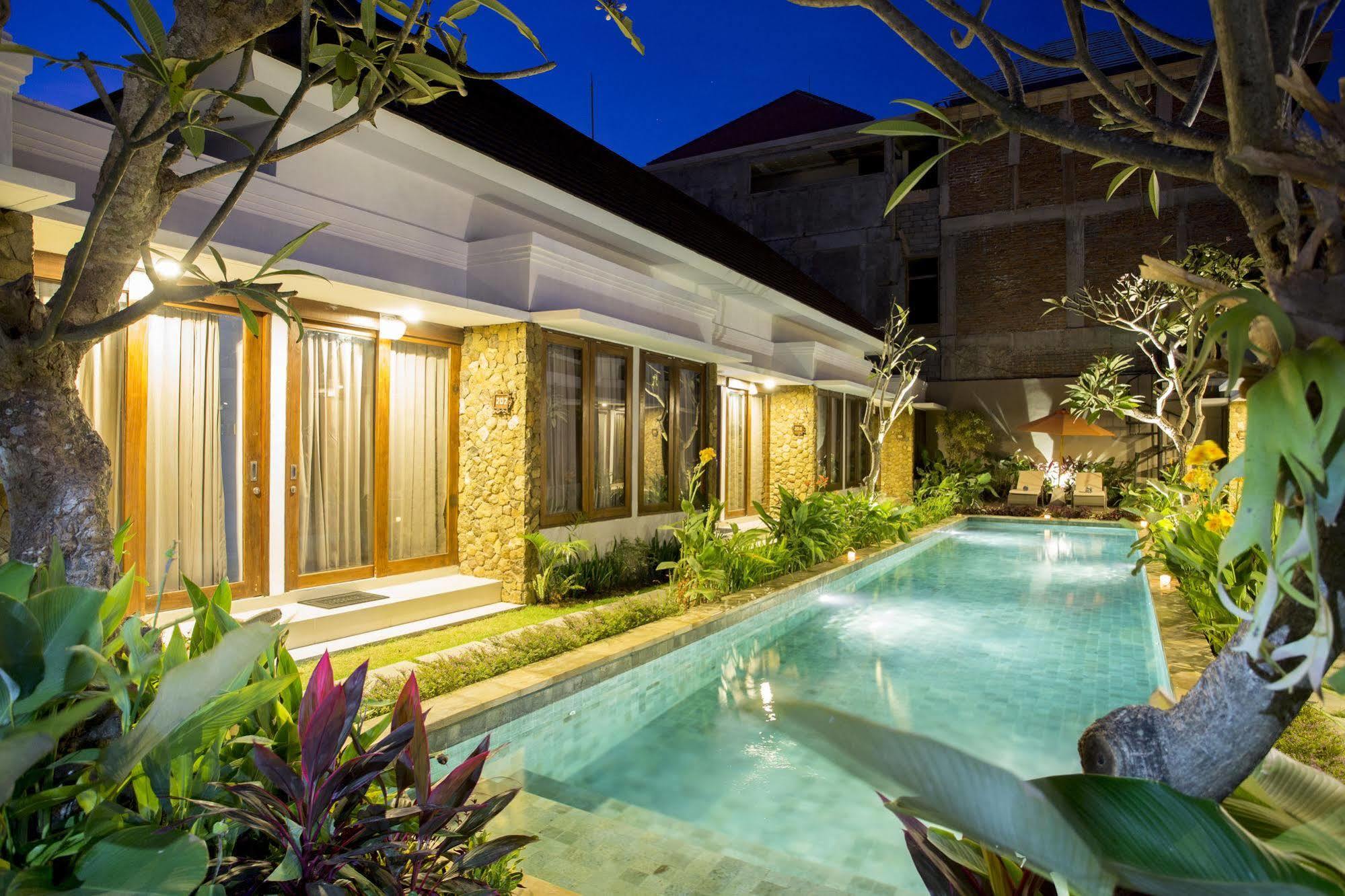 The Light Bali Villas Kerobokan Exteriör bild